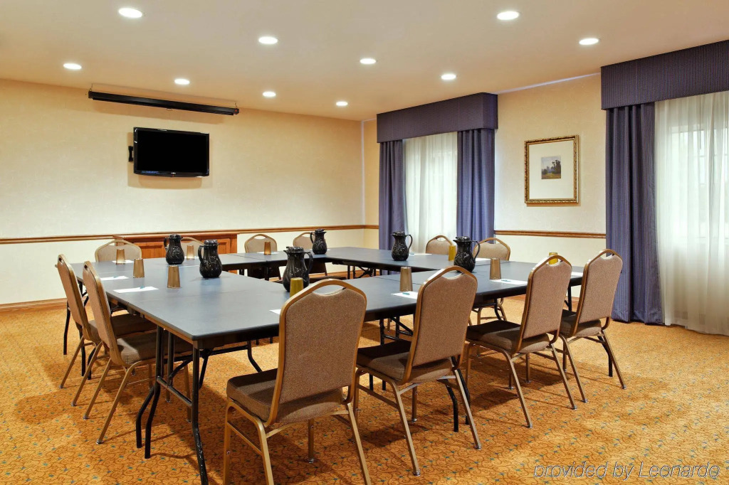 Garner Hotel Decatur - Forsyth by IHG