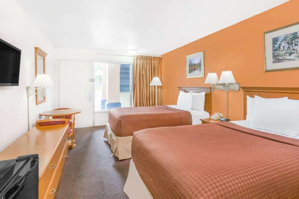 Days Inn by Wyndham Christiansburg