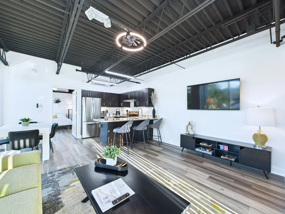 Rocket Launch View Loft Near Beach Port-unit 209