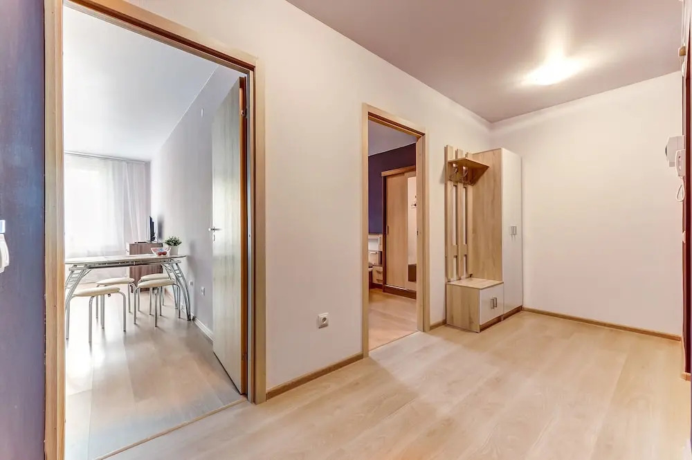 AG Apartament Srednerogatskay 16