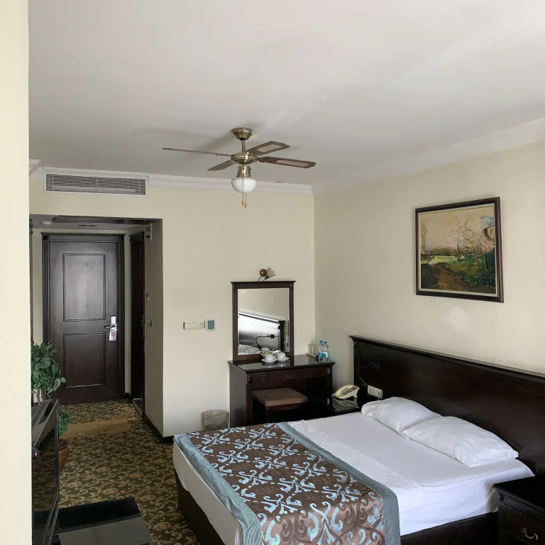 Omur Hotel