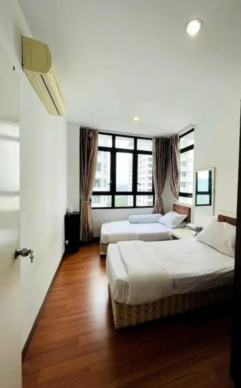 Lake view Resisdence