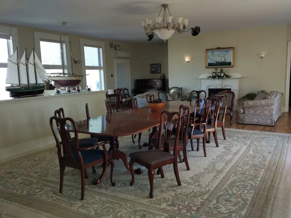 Homeport Historic Bed & Breakfast/Inn c 1858
