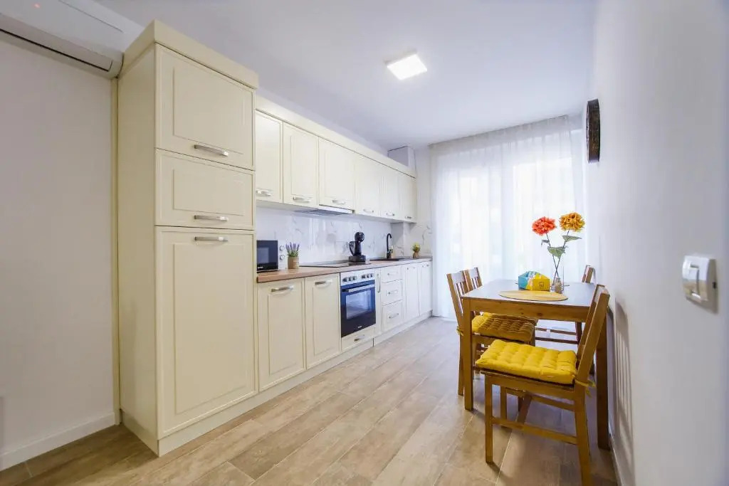 Lovely Home at West Residence