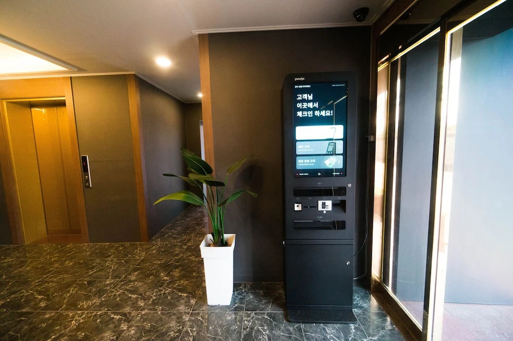 Diamond Hotel