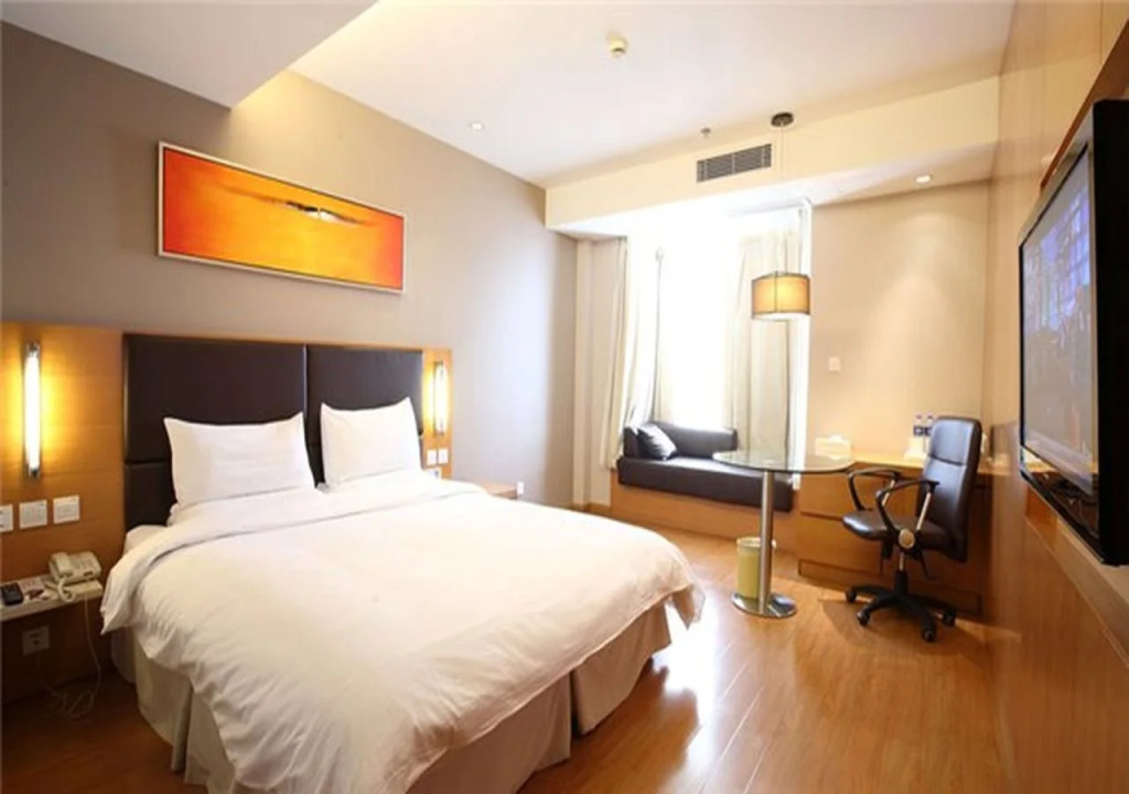 JI Hotel Shanghai Jingan Temple Kangding Road