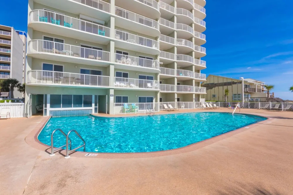 Tradewinds Condos