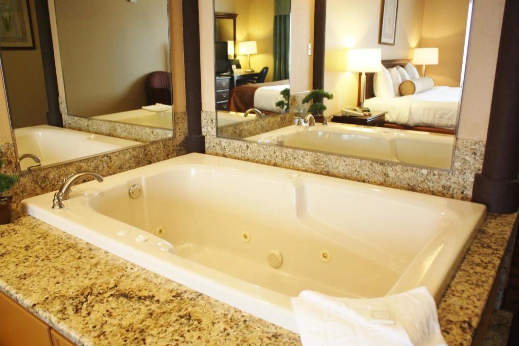 Spark By Hilton Merrillville
