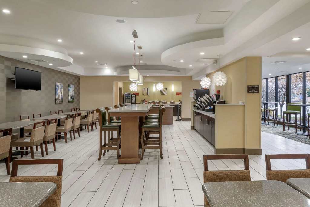 Best Western Plus New Englander