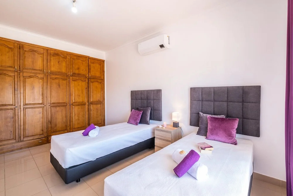 Villa Bahia - Moradia com piscina de água salgada em Albufeira