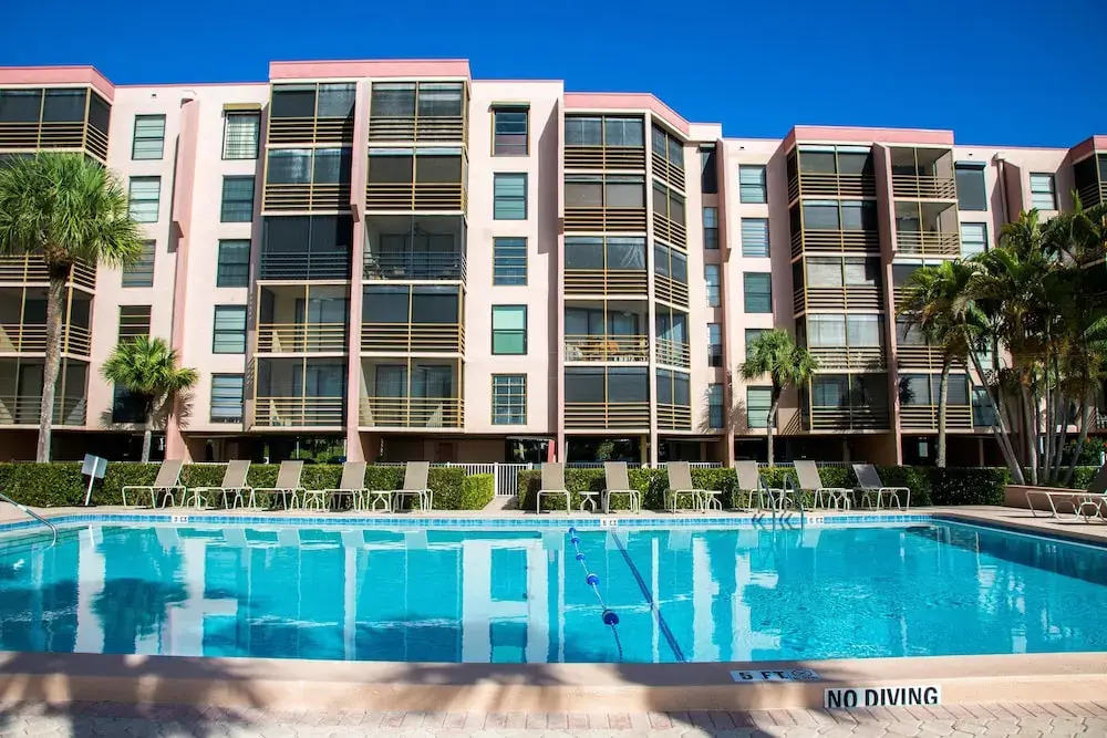 Riverside B408