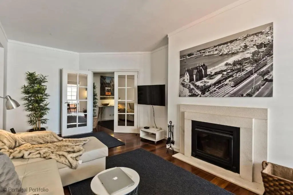 Cascais 1BR w/ pool