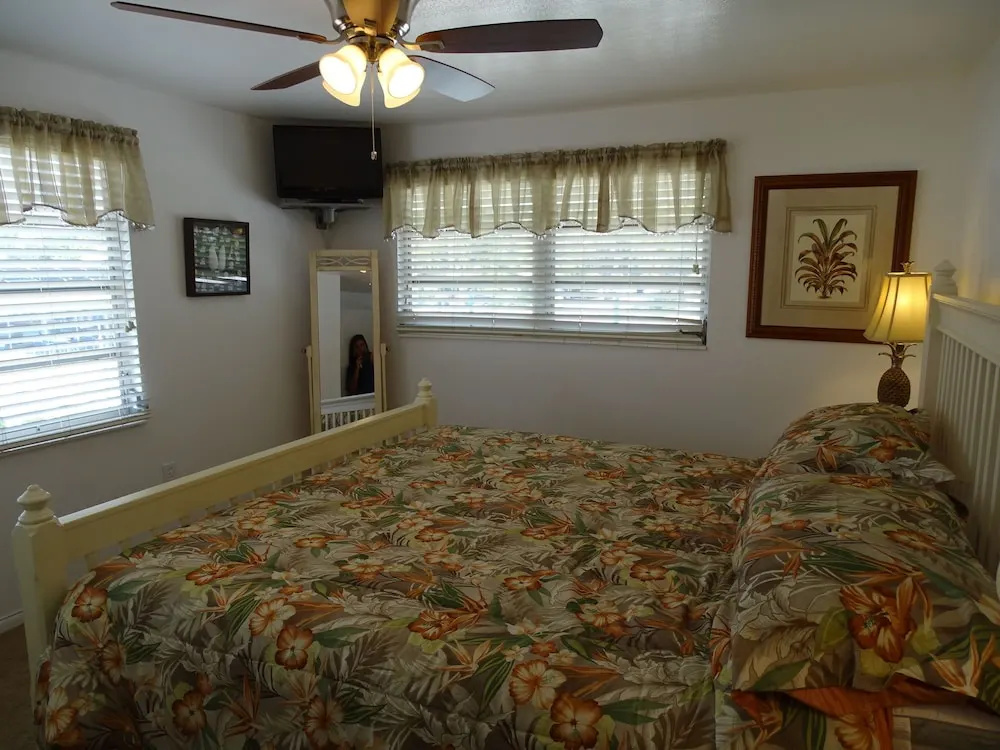 Aloha Kai - 50 2 Bedrooms 1.5 Bathroom Apts