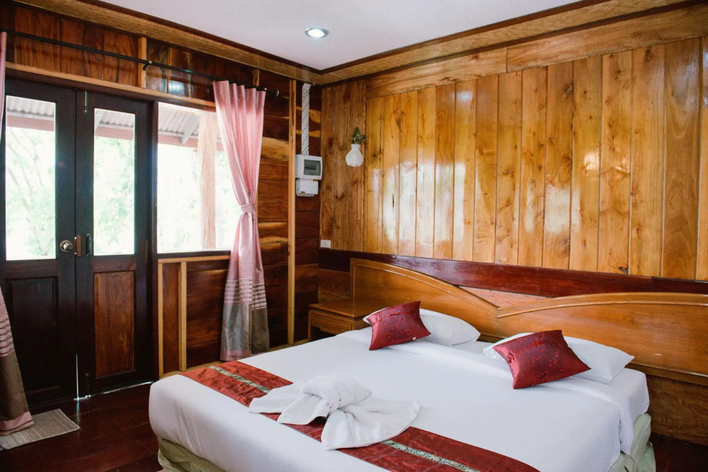 Khaothone River View Resort