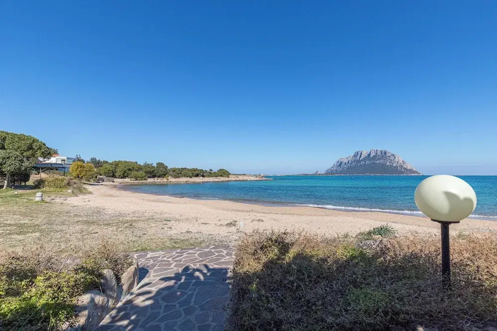 Il Vecchio Faro A30 150m From The Beach