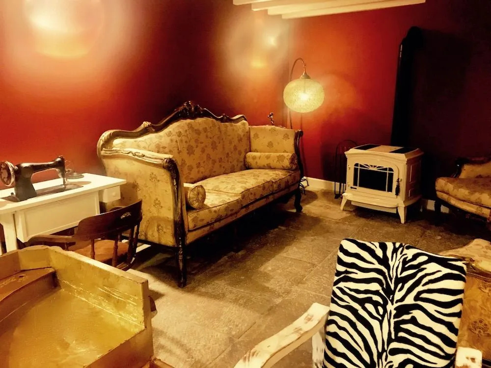 LUXa Charm House by LovelyStay