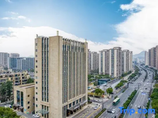 Baihao Hotel (Chongxian Shangyi Plaza)