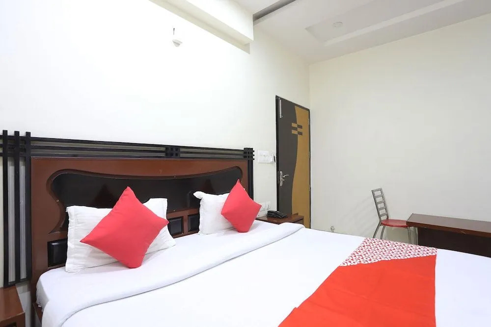 OYO 43691 Hotel Rbs Inn