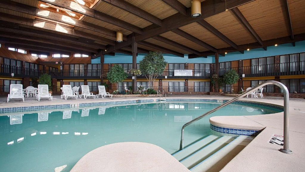 Crossroads Hotel & Event Center