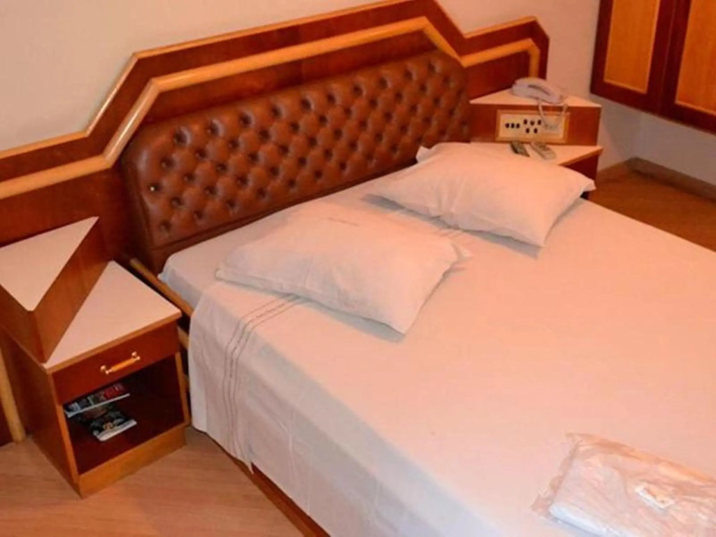 Aero Plaza Hotel