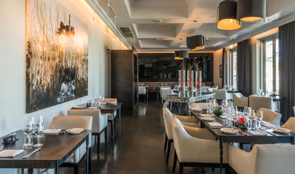 Queen Victoria Hotel by NEWMARK