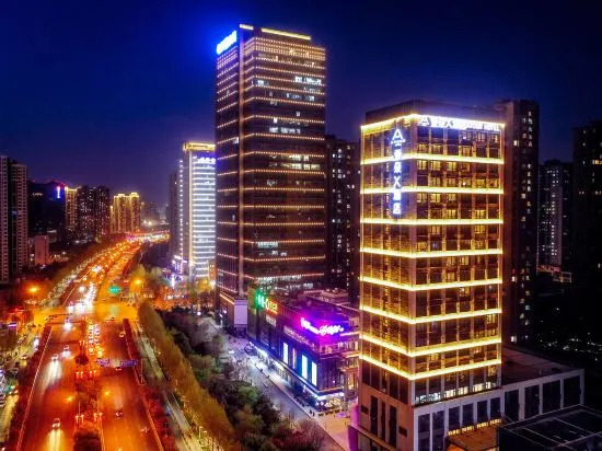 Xi'an Administrative Center Cloud x Hotel