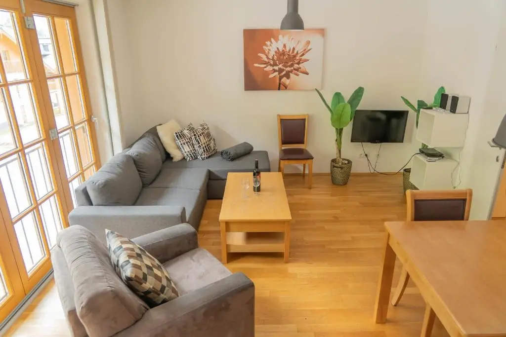 Manuela 13 by SMR Luxury Apartments