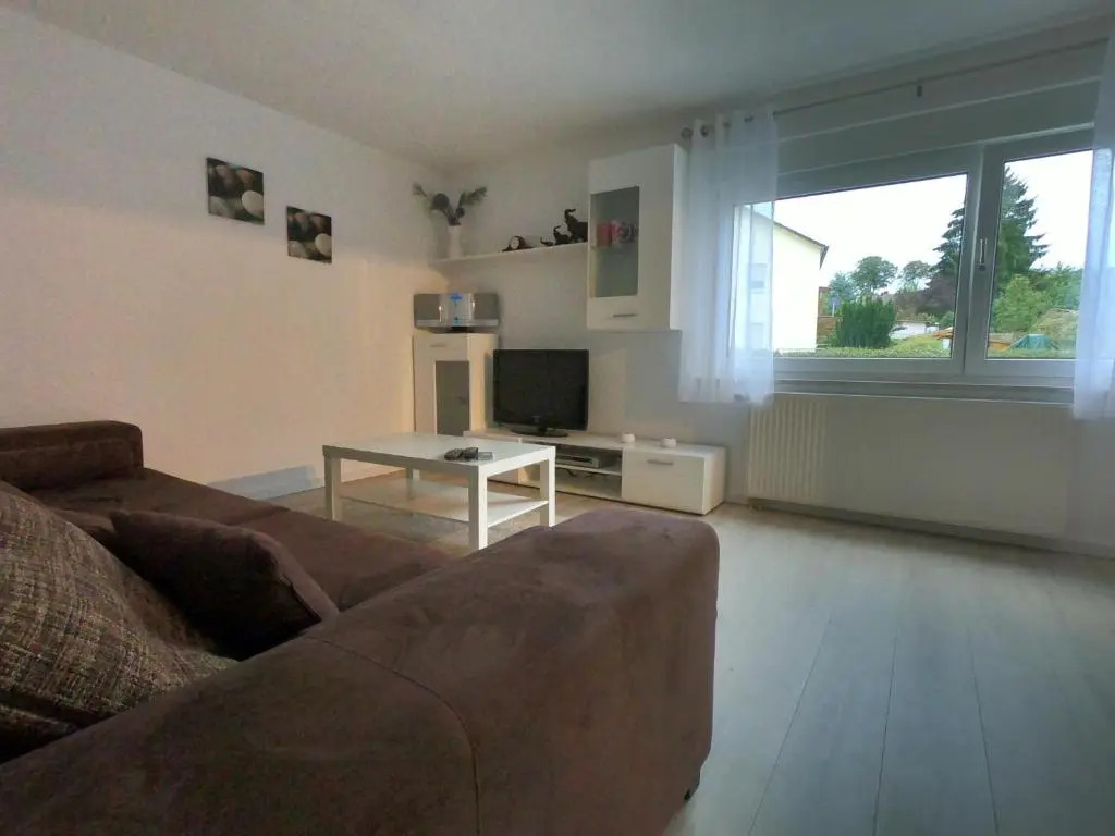 Moderne helle 2,5 Zimmer Wohnung mit großem Bad und Küche in Trossingen