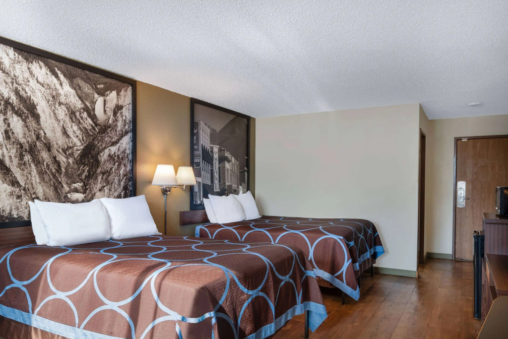 Super 8 by Wyndham Livingston Yellowstone