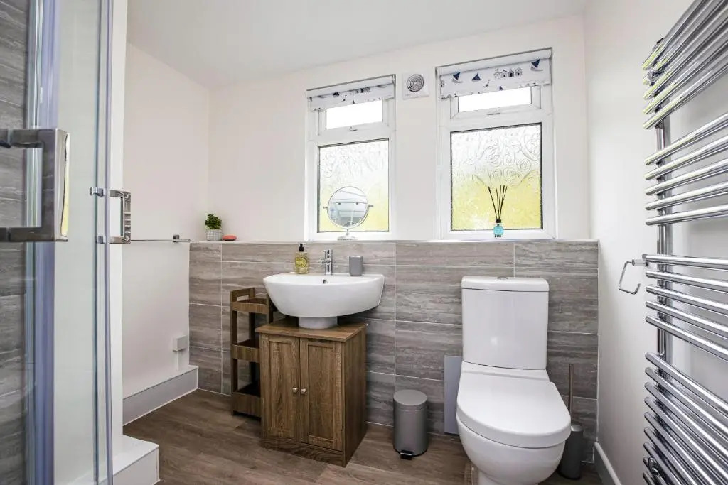 328 Norton Park, Dartmouth