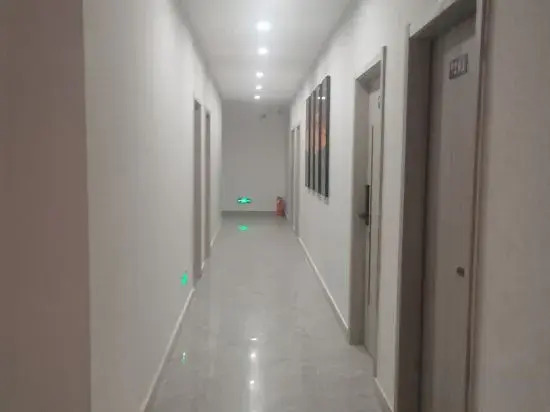 Wenruoyijia Hotel (Hailuogou Branch)
