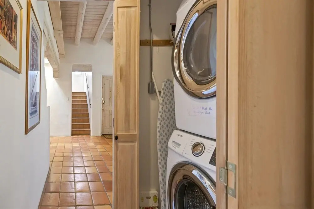 Wisteria - Delightful Updated Family Home, Seven Blocks to the Plaza