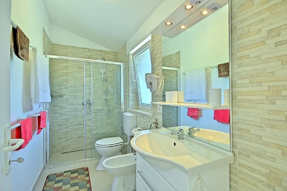 Peaceful Villa in Sveti Lovrec With Swimming Pool
