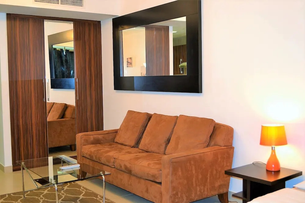 Ascapes Goldcrest Executive