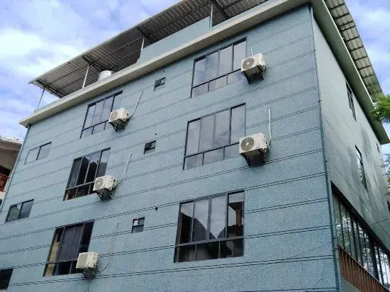 Yangshuo Gallery Moon House B&B (Shili Gallery Yulong River Branch)