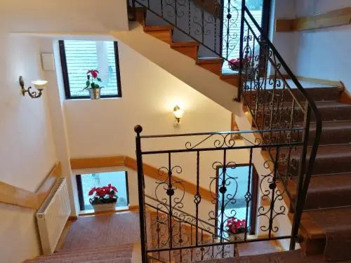 Casa cu flori