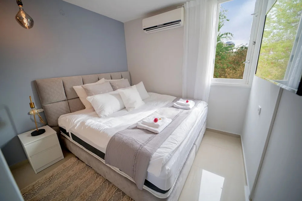 Amazing 3BDR Apartment Prime Location