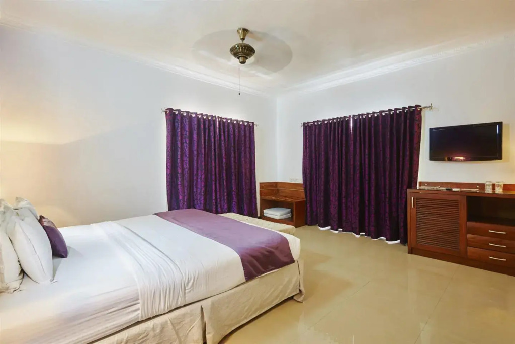 Silver Sands Hideaway Resort, Candolim