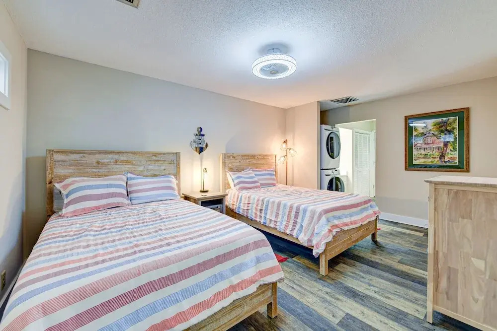 Sleek Golf-front Condo With a Washer/dryer, Deck, & Central AC - dog Friendly