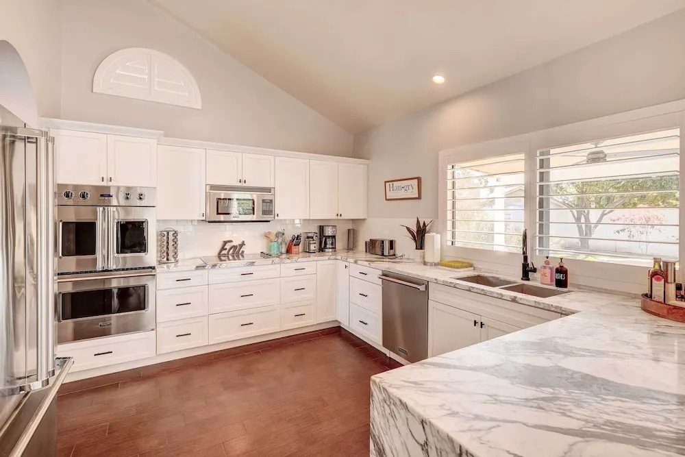 Sunny Scottsdale Home: Heated Pool & Patio