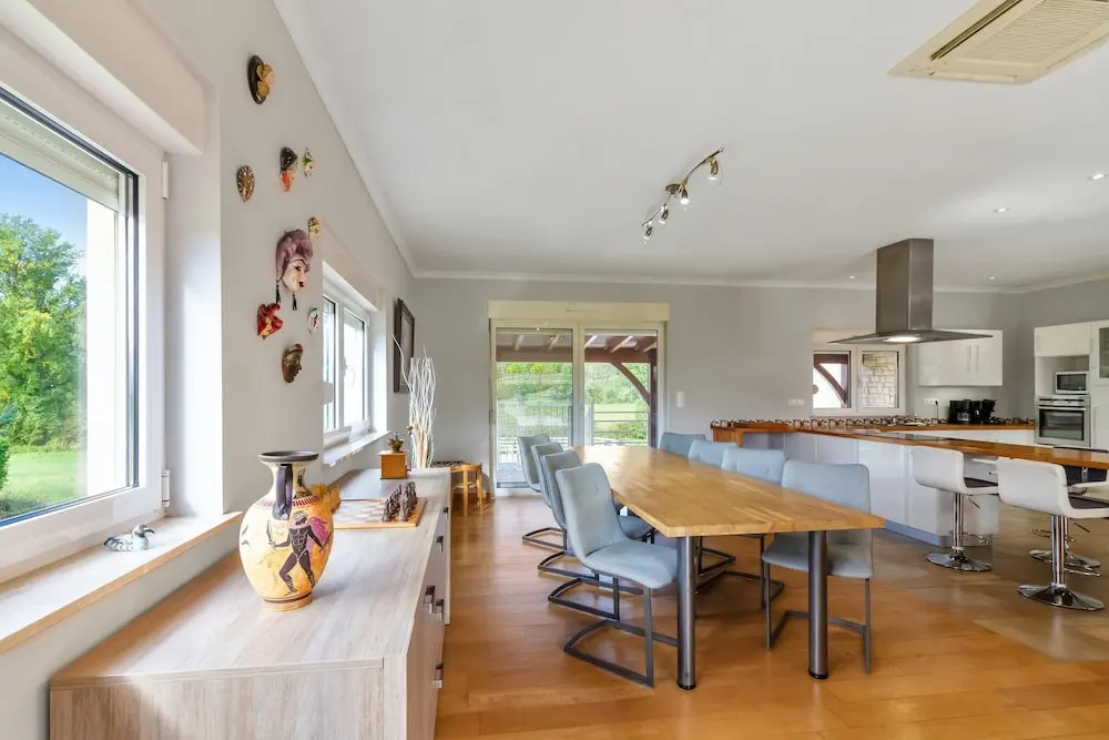 Villa With 4 Bedrooms in Prayssac, With Wonderful Mountain View, Priva