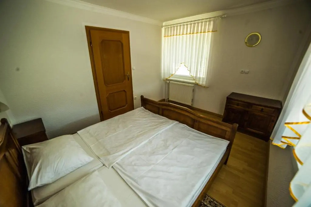 Gostišče Pri Dveh Petelinih