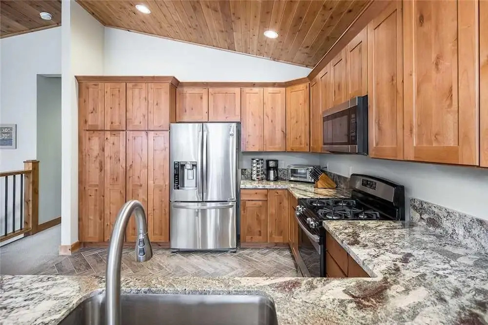 Gorgeous New Build W/bikes to Ride! #106