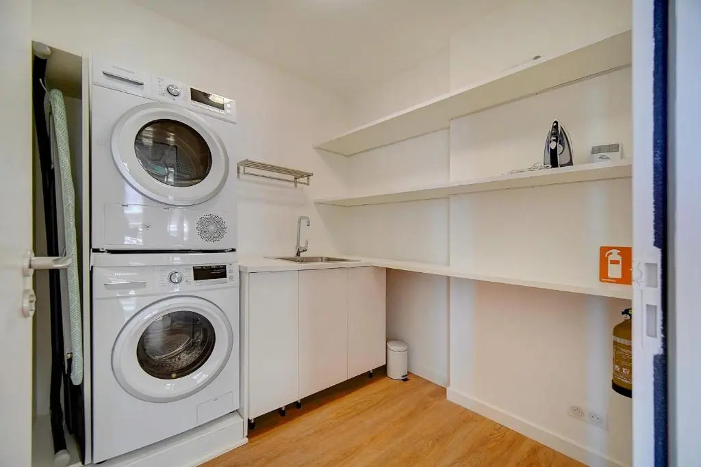 IMMOGROOM - Magnificent 180m duplex apartment - Parking - Air conditioning