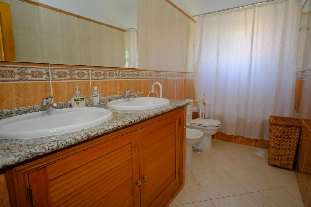 Apartamento T2 em condomínio fechado.