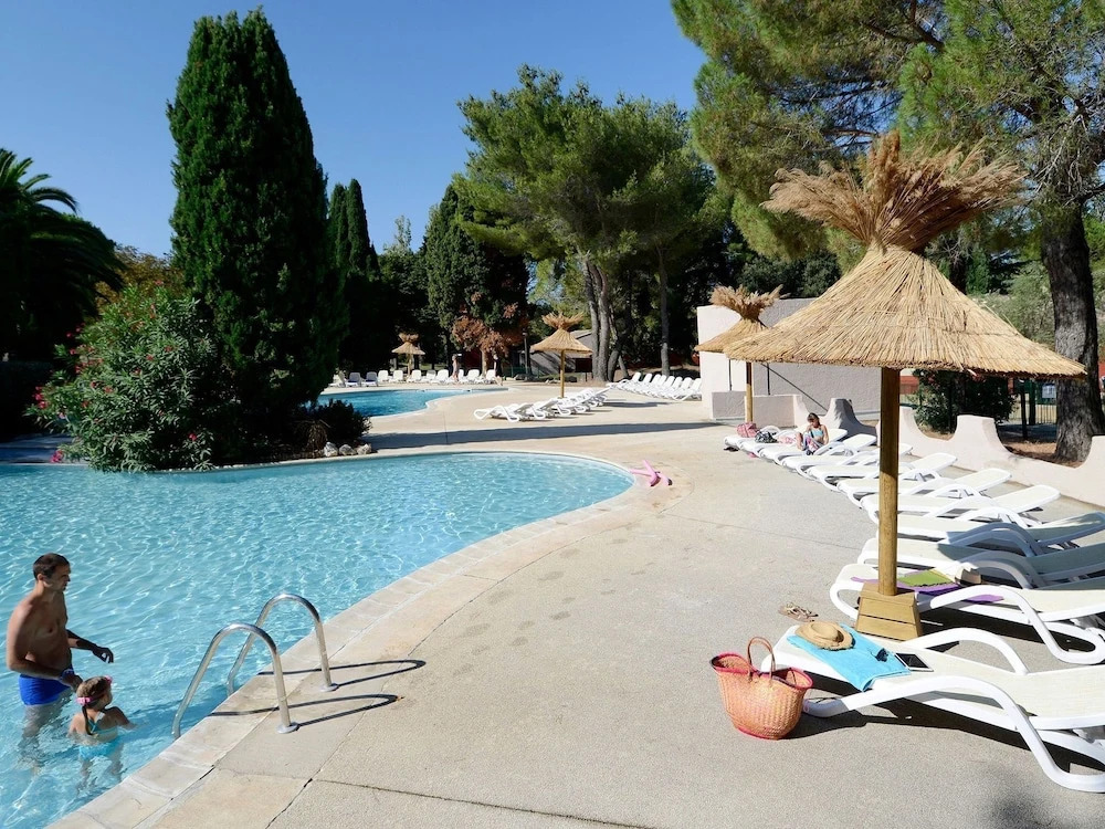 Beautiful holiday home with air conditioning in the Camargue