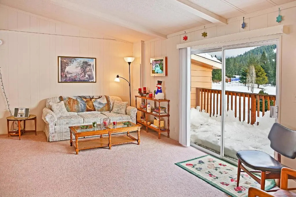 Huckleberry Cabin