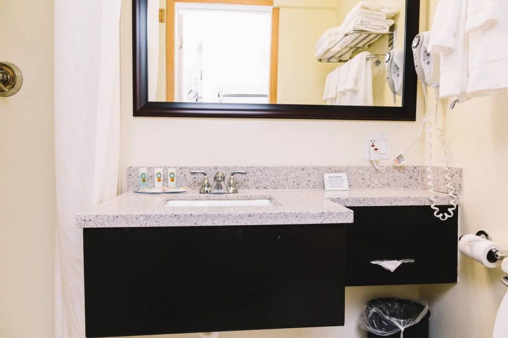 Quality Inn & Suites Hotel Seattle Center