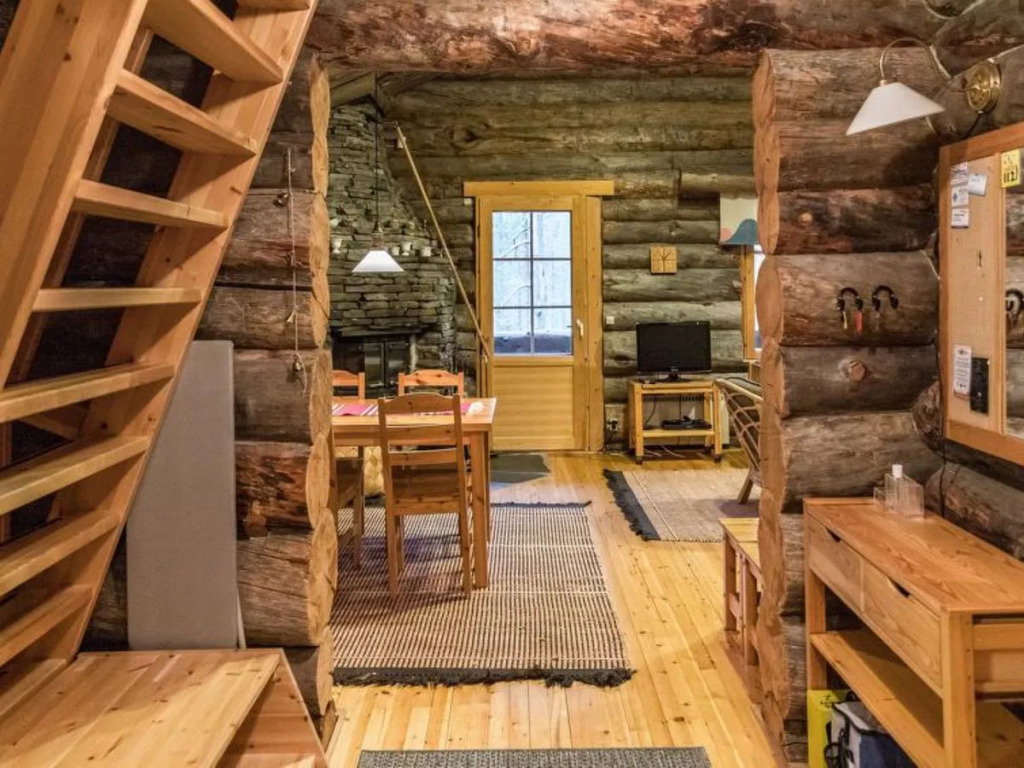 YLLäSNäKYY 7 / KARKELO