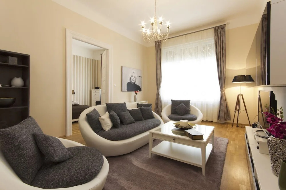 Vaci 12 Apartment